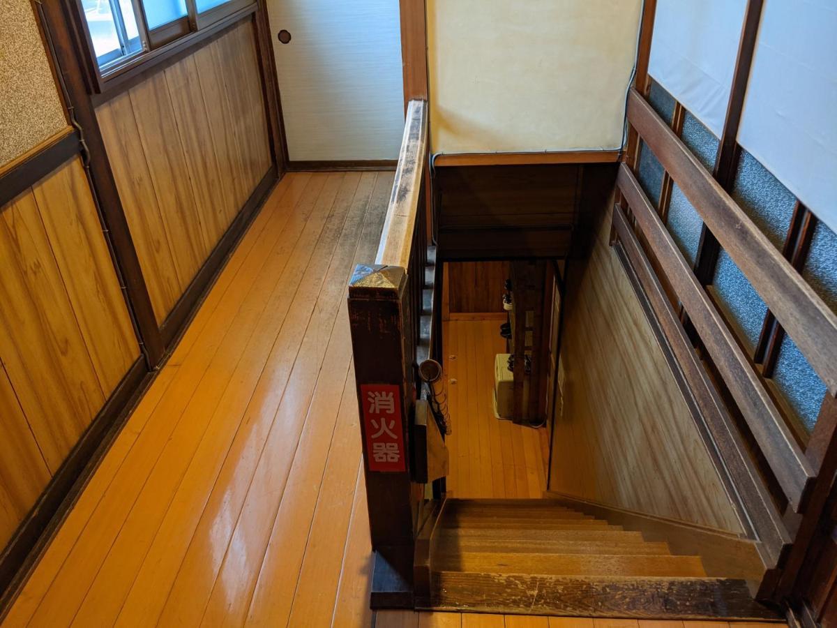 Guesthouse Tomaru Takayama  Extérieur photo